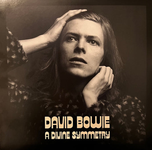 Bowie, David – A Divine Symmetry (An Alternative Journey Through Hunky Dory)