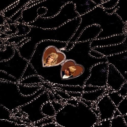 Tennis - Face Down In The Garden